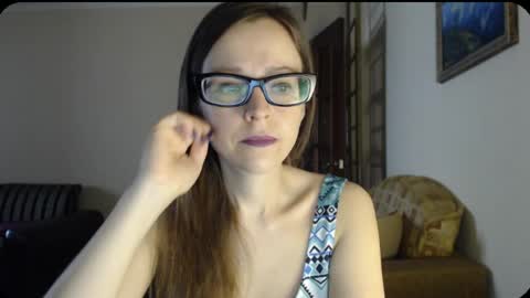 Snapshot of evangeline06 chatting on 03.07.25 YourMistress online show from 03.07.25