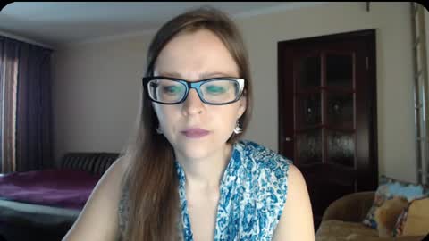 Snapshot of evangeline06 chatting on 03.11.25 YourMistress online show from 03.11.25