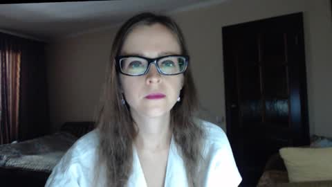 Snapshot of evangeline06 chatting on 09.15.25 YourMistress online show from 09.15.25