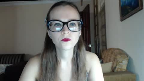 Snapshot of evangeline06 chatting on 09.23.25 YourMistress online show from 09.23.25