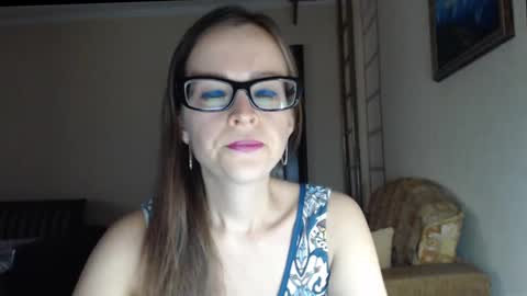 Snapshot of evangeline06 chatting on 09.26.25 YourMistress online show from 09.26.25