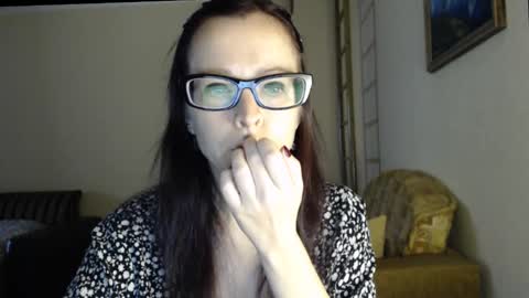 Snapshot of evangeline06 chatting on 10.07.25 YourMistress online show from 10.07.25