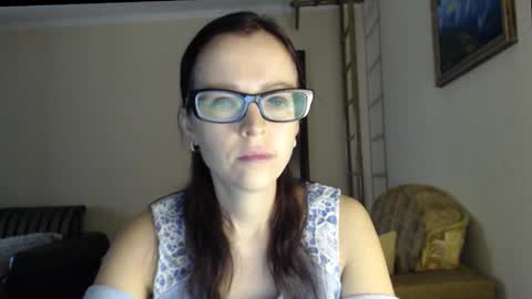 Snapshot of evangeline06 chatting on 10.09.25 YourMistress online show from 10.09.25