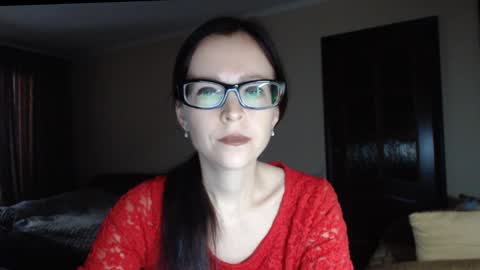 Snapshot of evangeline06 chatting on 10.16.25 YourMistress online show from 10.16.25