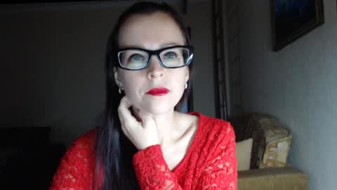 Snapshot of evangeline06 chatting on 10.20.25 YourMistress online show from 10.20.25
