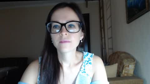 Snapshot of evangeline06 chatting on 10.21.25 YourMistress online show from 10.21.25