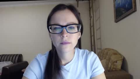 Snapshot of evangeline06 chatting on 10.22.25 YourMistress online show from 10.22.25