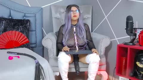 Snapshot of evangeline_17 chatting on 02.18.25 Miss Evangeline online show from 02.18.25