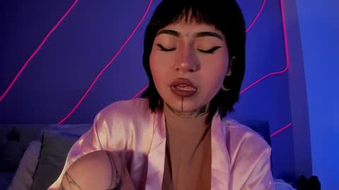 Eva online show from 12.23.24