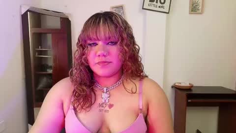 Snapshot of evania_lorns chatting on 05.16.26 eva online show from 05.16.26