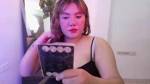 Snapshot of evania_lorns chatting on 05.21.26 eva online show from 05.21.26