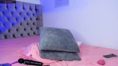 Eva Olimpo online show from 04.02.26