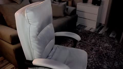 EvaRelusionJ online show from 01.10.25