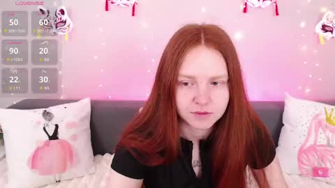 Snapshot of evarey_ chatting on 05.21.26 Adelina online show from 05.21.26