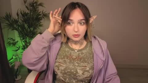 Snapshot of evathewitcher chatting on 05.24.26 EvaTheWitcher online show from 05.24.26