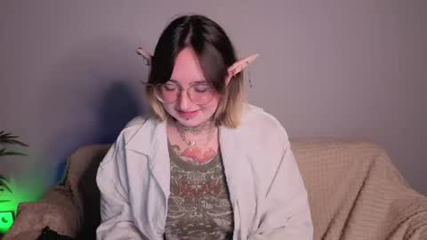 Snapshot of evathewitcher chatting on 05.29.26 EvaTheWitcher online show from 05.29.26