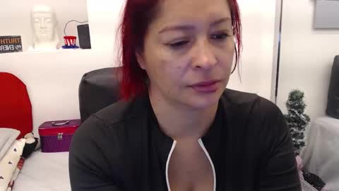 Eva Twiss online show from 02.18.26