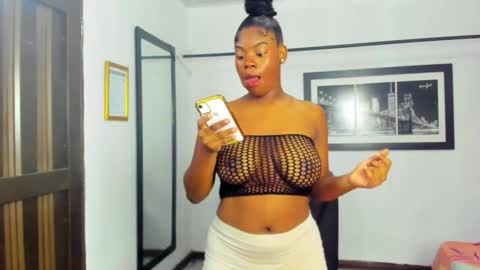 Eva And Emmanuel online show from 10.20.25