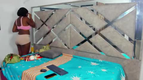 Eva And Emmanuel online show from 11.02.25