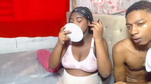 Snapshot of evaxemma chatting on 06.19.26 Eva And Emmanuel online show from 06.19.26