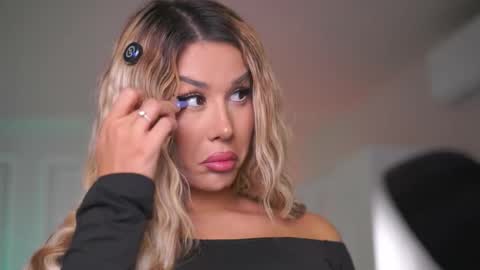 Eva online show from 12.14.25