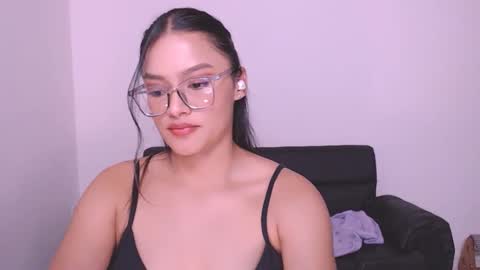 Snapshot of eve_rox18 chatting on 01.25.25 Eve Rox18 online show from 01.25.25