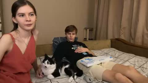 Snapshot of eveandrobert chatting on 08.02.26 EveRobert online show from 08.02.26