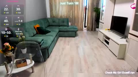 eveeevian online show from 10.25.25