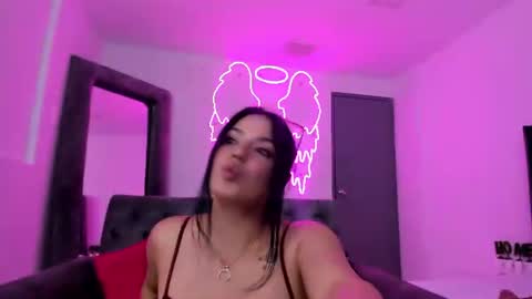 evelin__thompsson online show from 07.25.26