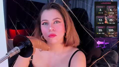 EVELIN online show from 10.14.25