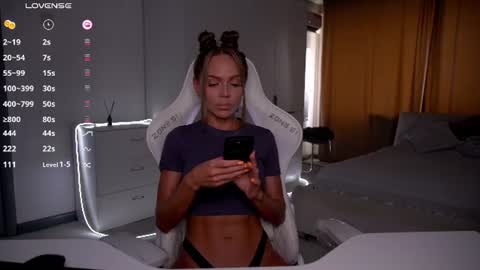 Snapshot of evelina_fox chatting on 07.27.26 Evelina online show from 07.27.26