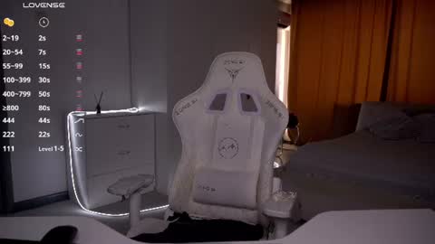 Snapshot of evelina_fox chatting on 07.28.26 Evelina online show from 07.28.26