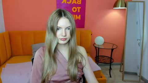 Snapshot of evelineamore chatting on 05.12.26 Eveline online show from 05.12.26