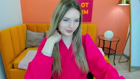 Snapshot of evelineamore chatting on 06.07.26 Eveline online show from 06.07.26