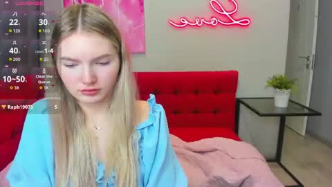 Snapshot of evelineamore chatting on 07.23.26 Eveline online show from 07.23.26