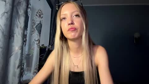 Snapshot of evelinegallucci chatting on 06.08.26 Katy online show from 06.08.26