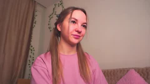 Snapshot of evelineloos chatting on 02.06.26 Eveline online show from 02.06.26