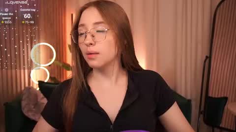 Snapshot of evelinroyce chatting on 08.05.26 Evelin online show from 08.05.26