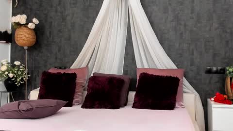 evellynereys online show from 01.28.25