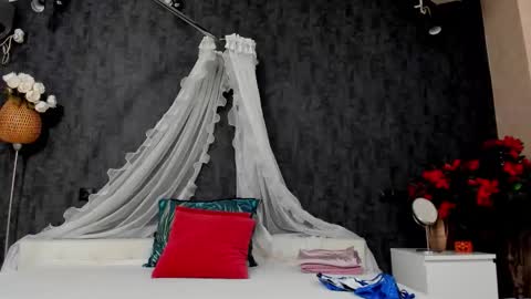 evellynereys online show from 01.15.26