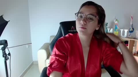 Snapshot of evelyn_2511 chatting on 12.04.24 Evelyn online show from 12.04.24