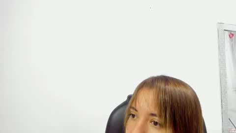 Snapshot of evelyn_2511 chatting on 02.19.25 Evelyn online show from 02.19.25