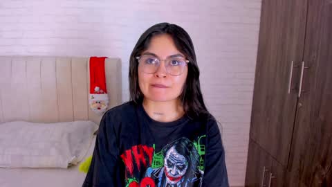 Snapshot of evelyn_candy chatting on 12.24.24 EVE online show from 12.24.24