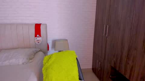 Snapshot of evelyn_candy chatting on 01.06.25 EVE online show from 01.06.25