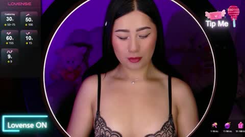 Evelyn online show from 11.26.25