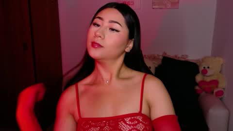 Evelyn online show from 12.04.25