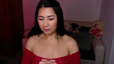 Evelyn online show from 12.15.25