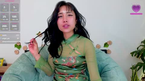 Snapshot of evelyn_chelle chatting on 12.25.24 Im Eve or Chelle Next Stream 191224 online show from 12.25.24