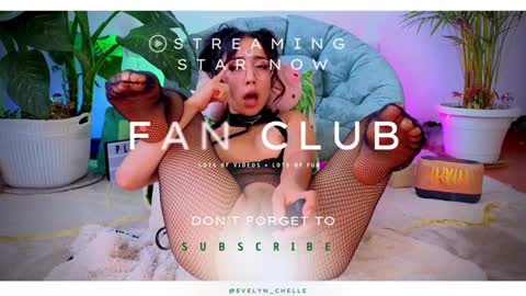 Snapshot of evelyn_chelle chatting on 01.03.25 Im Eve or Chelle Next Stream 191224 online show from 01.03.25