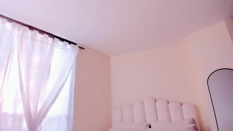 Snapshot of evelyn_coelloo chatting on 11.18.25 Eve online show from 11.18.25